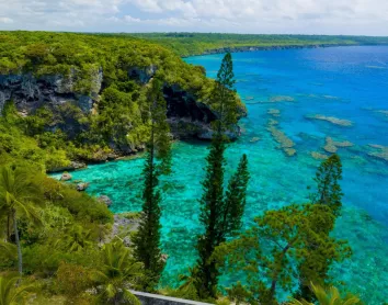 Les falaises de Jokin de Lifou