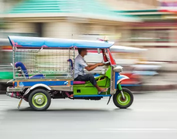 Transport de Bangkok Transport Tuk tuk Vitesse Moto Bangkok