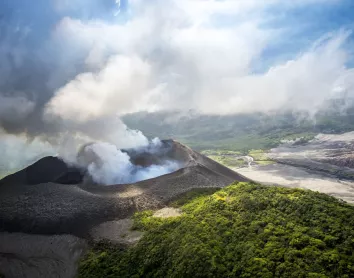 Volcan de Tana Volcan Tana Vanuatu Fumée